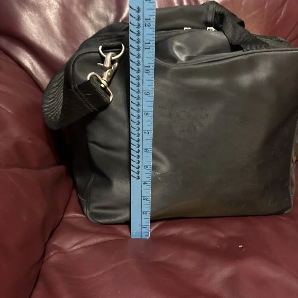 Kenneth Cole Reaction Black Duffel Overnight Travel Bag With Shoulder Strap Blk